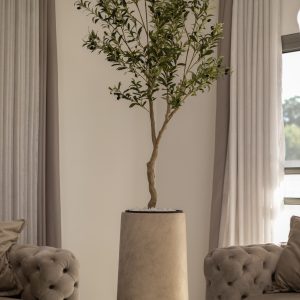 Serenity 80 – כד יוקרתי עם עץ זית מלאכותי גדול